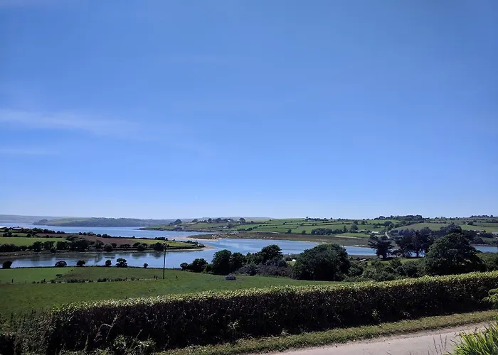 לינה וארוחת בוקר Seafield